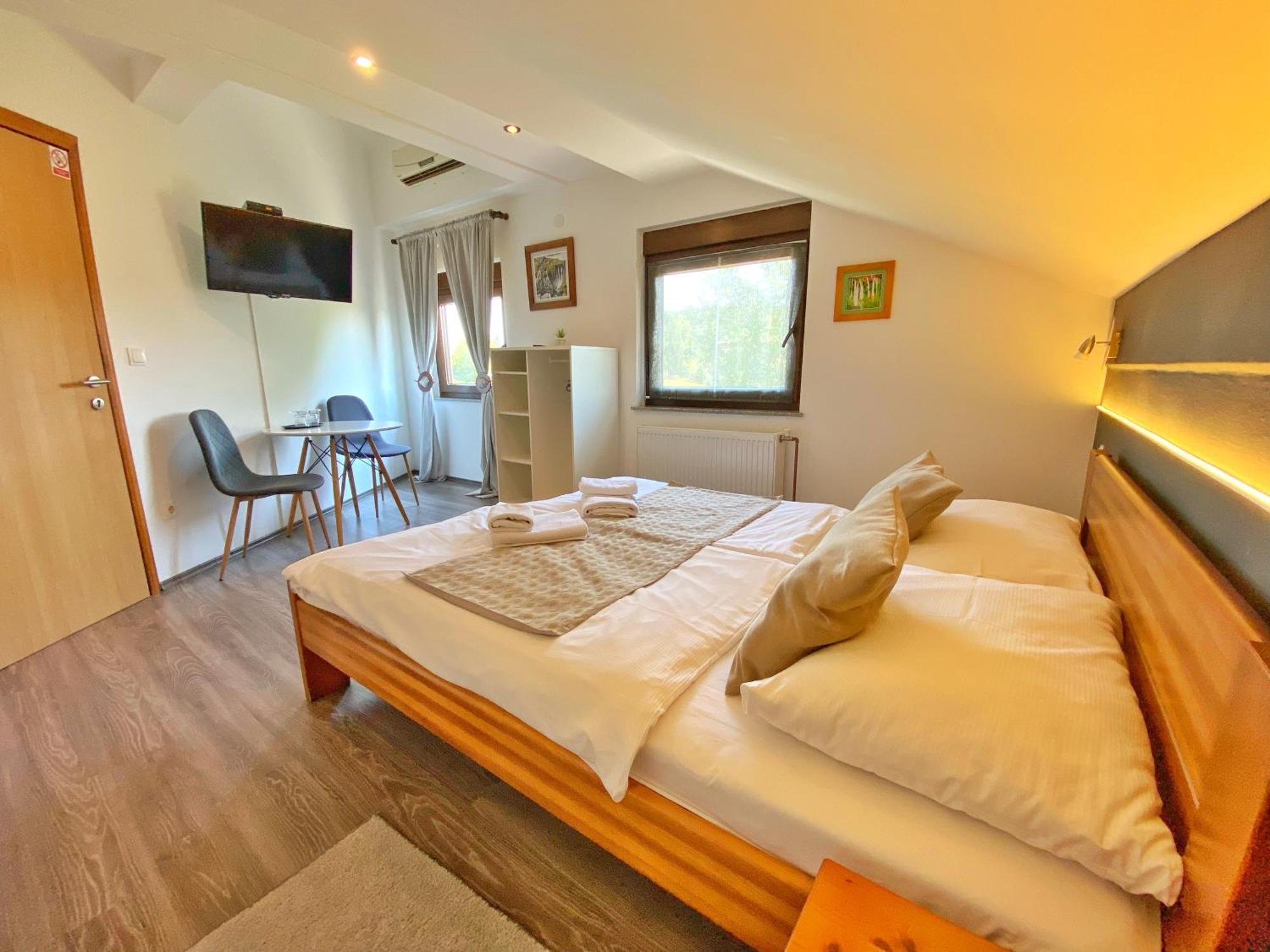 16 Lakes Guesthouse グラボヴァツ エクステリア 写真