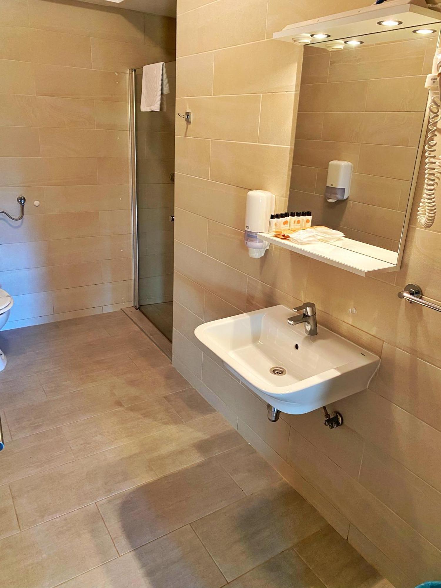 16 Lakes Guesthouse グラボヴァツ エクステリア 写真